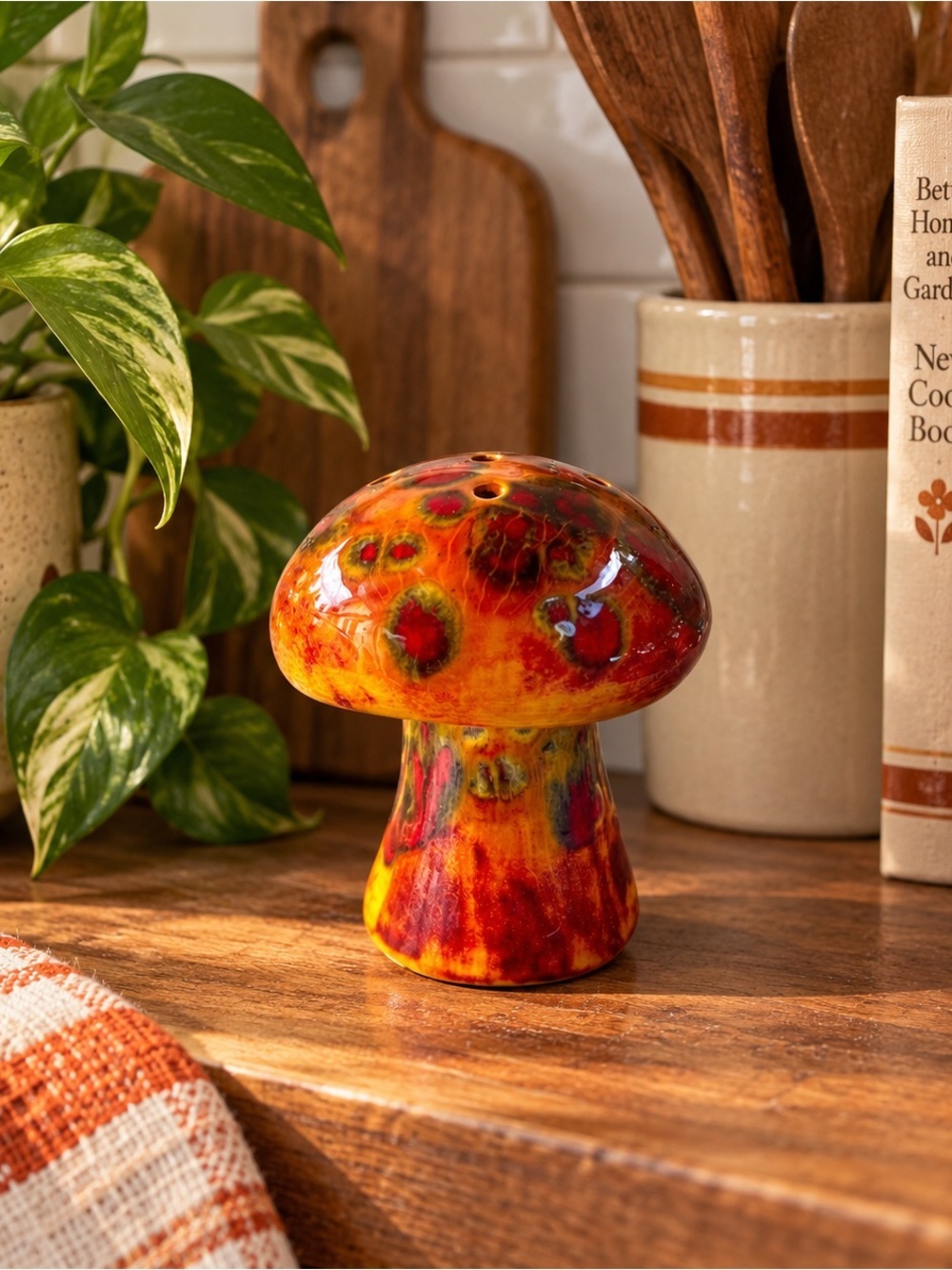 Vintage 1970s Ceramic Mushroom Salt or Pepper Shaker Retro Boho